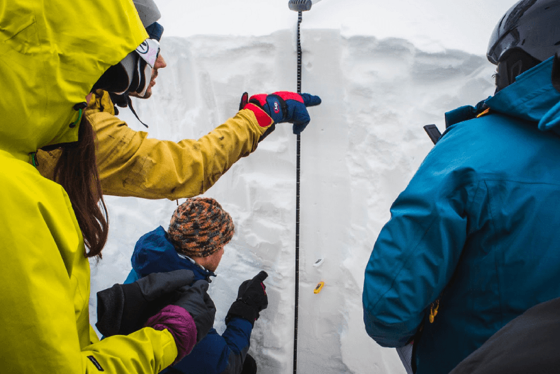image-avalanche-lavinovy-kurz-1742803176292-533950802.png