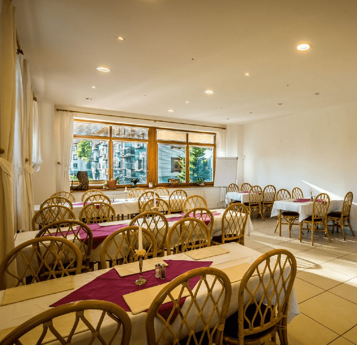 image-hotel-villa-siesta-restauracia-1742993235848-640332724.png