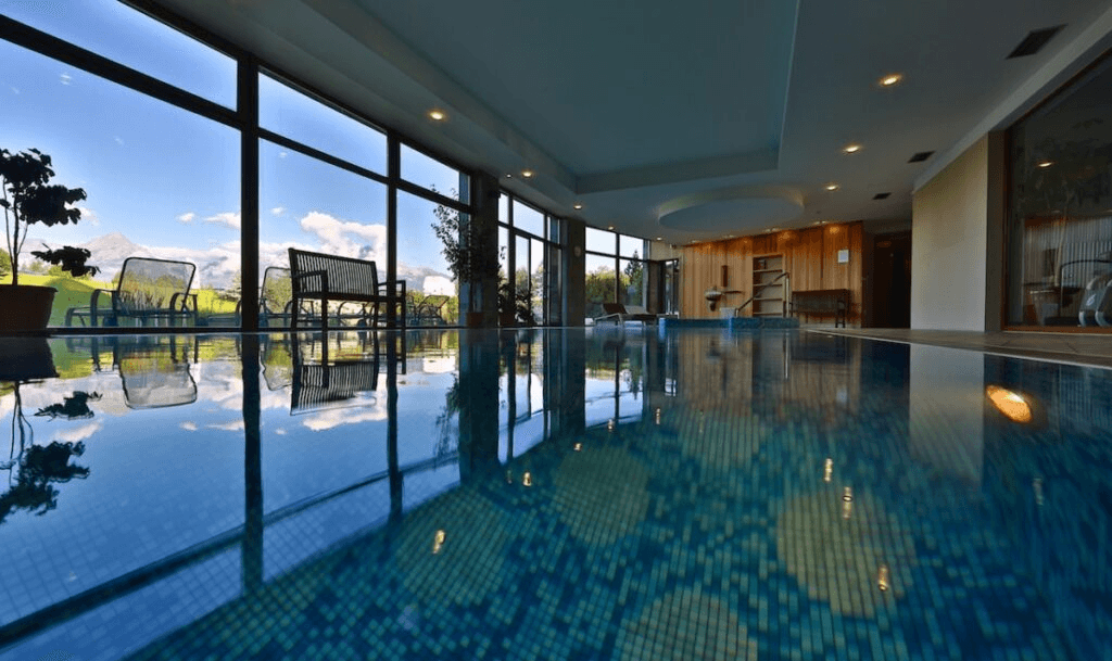 article-background-image